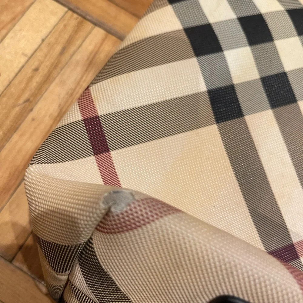 BURBERRY Vintage Nova Check Bag - Picture 9 of 9